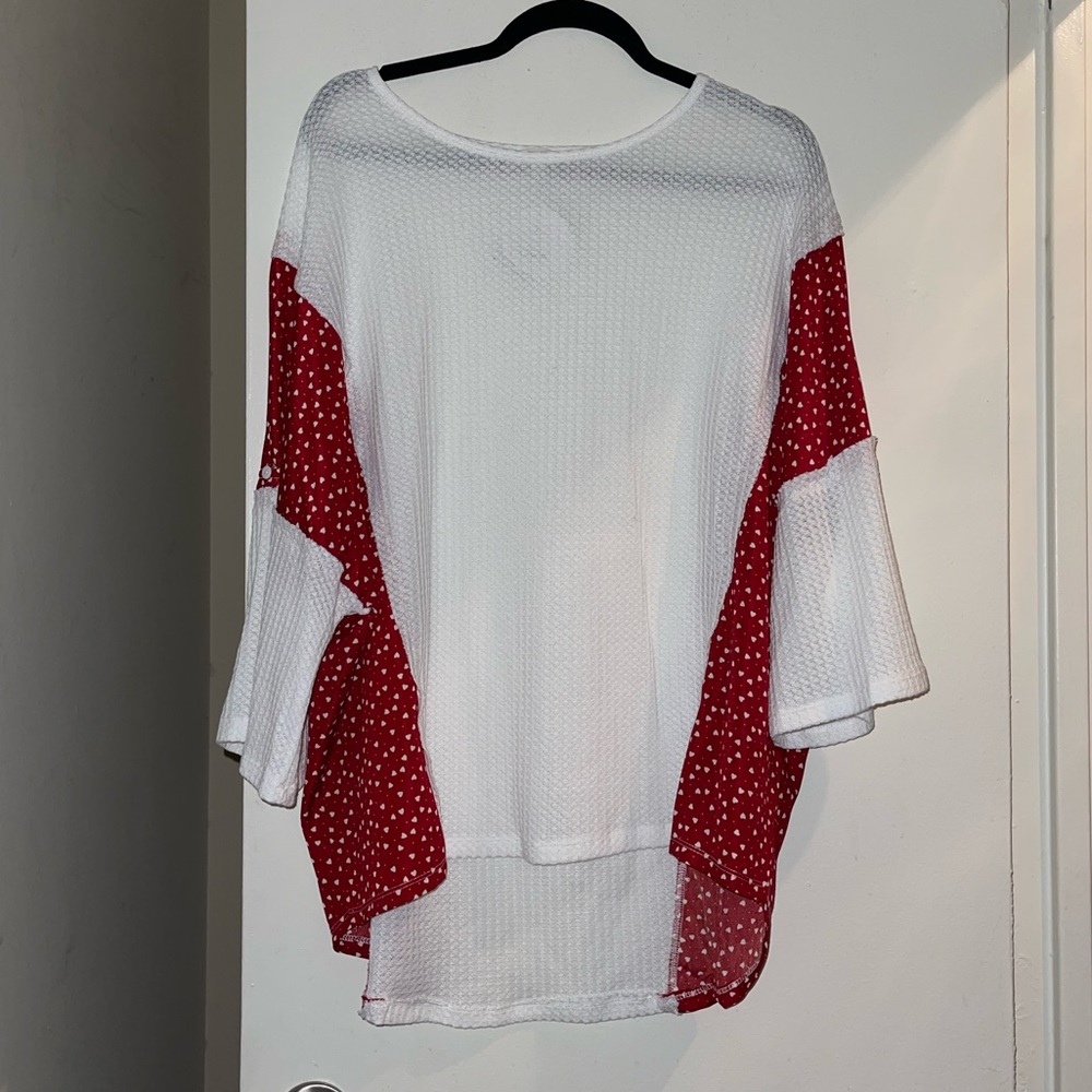 NWT Heart Flutter Sleeve Top